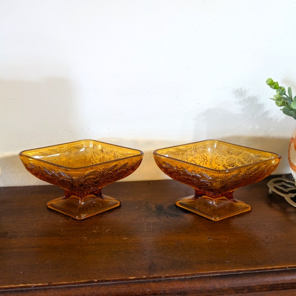 Amber Glass Dessert Bowls Vintage Set Of 2 Floral Decor Indiana Carnival Glass